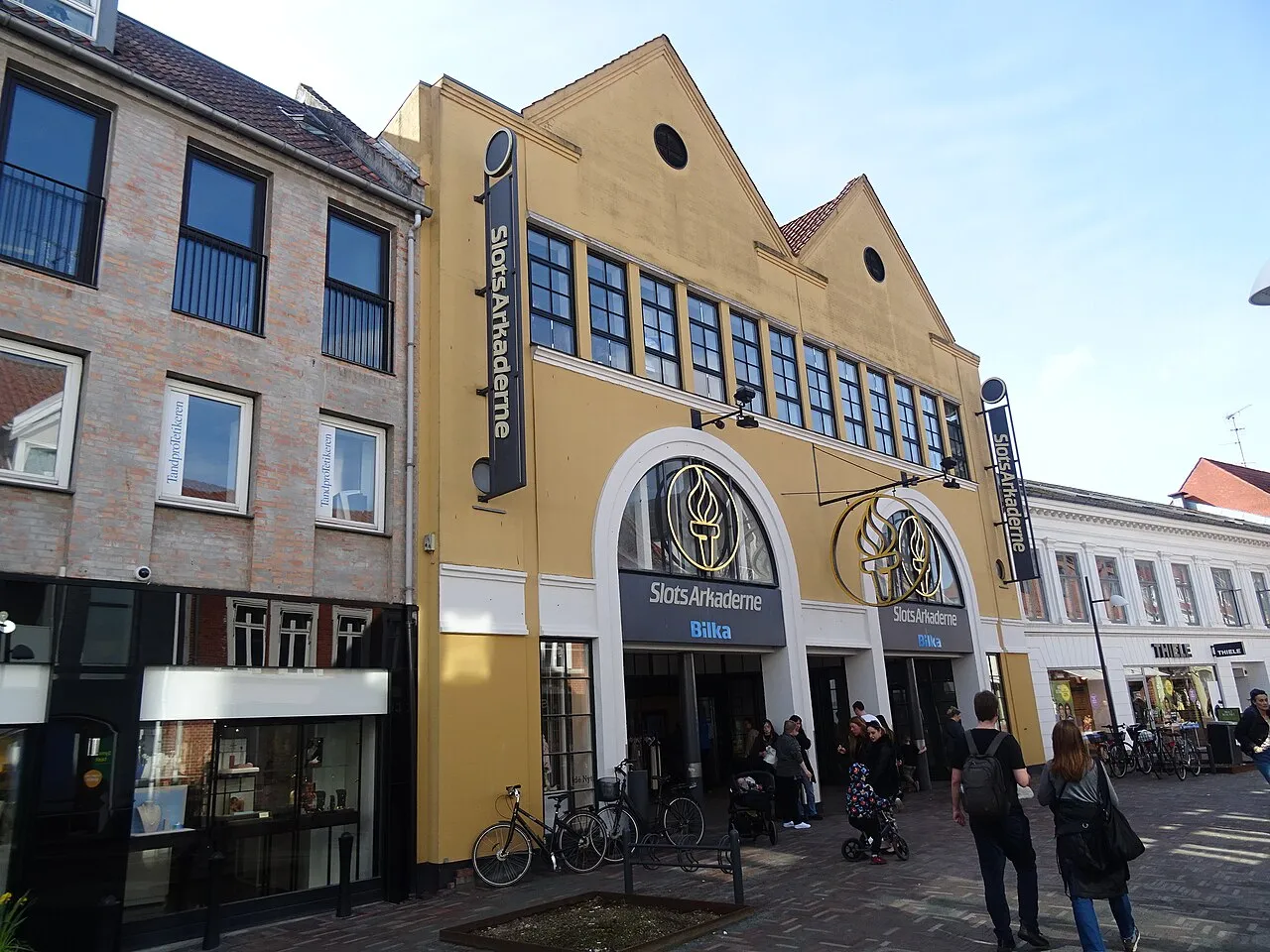 Winkelcentrum Slotsarkaderne aan de Slotsgade in Hillerød, Denemarken.
